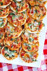 Make Your Own Mini Pizzas + Homemade Pizza Dough – The Comfort of Cooking