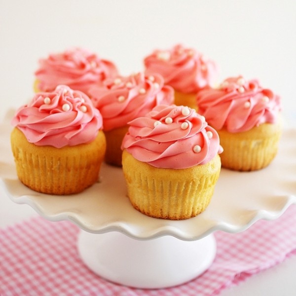 Pink Champagne Cupcakes – The Comfort of Cooking