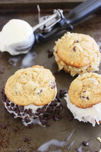 Homemade Cookie Ice Cream Sandwiches – The Comfort of Cooking