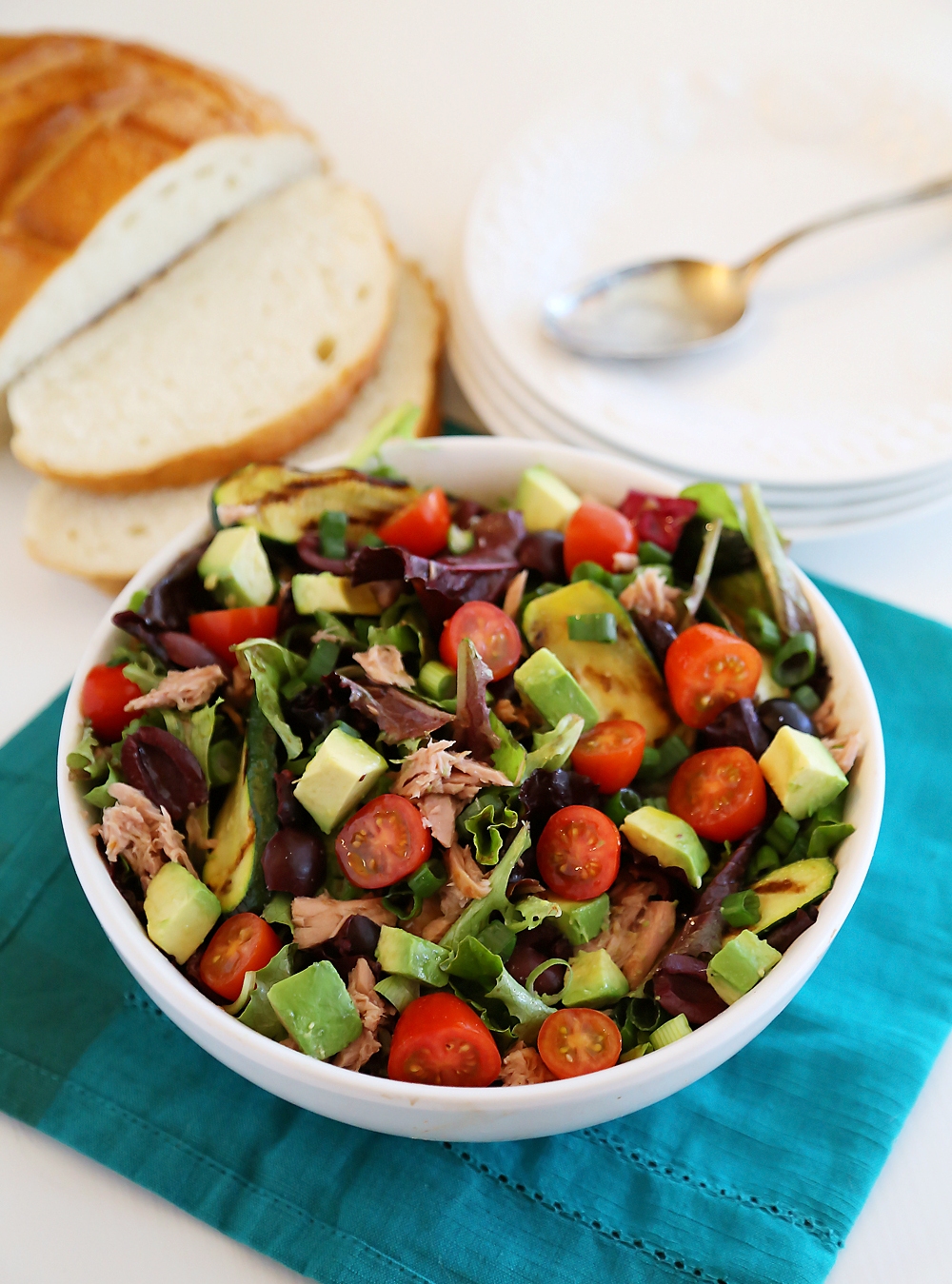 Quick & Healthy Mediterranean Tuna Fish Salad - Healthy and refreshing ...