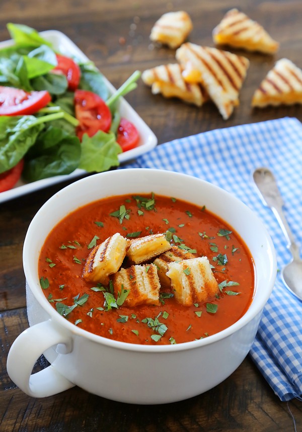 Tomato Basil Soup With Grilled Cheese Croutons The Comfort Of Cooking 0310