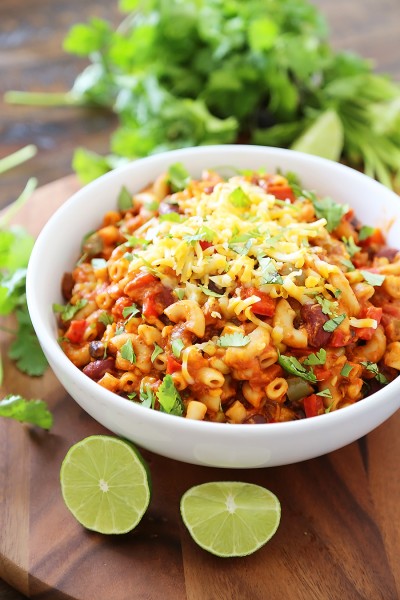 One-Pot Cheesy Vegetarian Chili Mac ‘n Cheese – The Comfort of Cooking