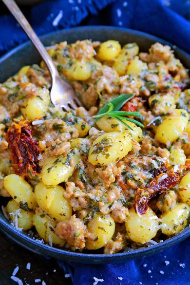 Creamy Tuscan Sausage Gnocchi – The Comfort of Cooking